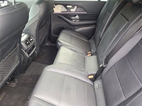 Used 2022 Mercedes-Benz GLS 450 4MATIC image 17
