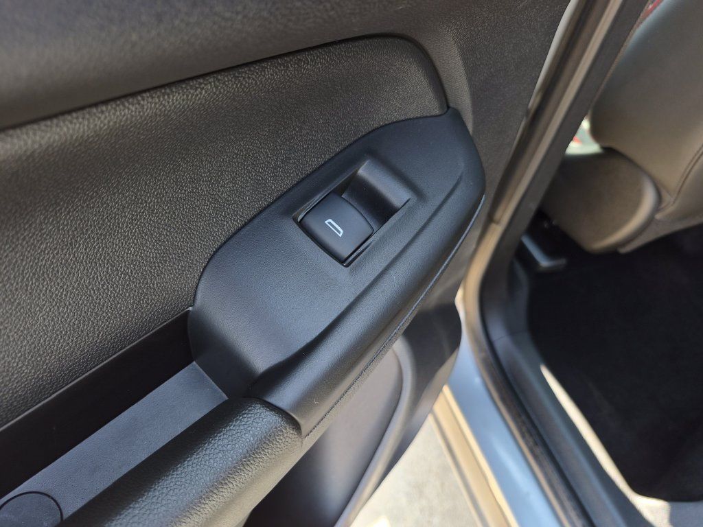 Used 2024 Chevrolet TrailBlazer RS w/ Driver Confidence Package FWD image 14