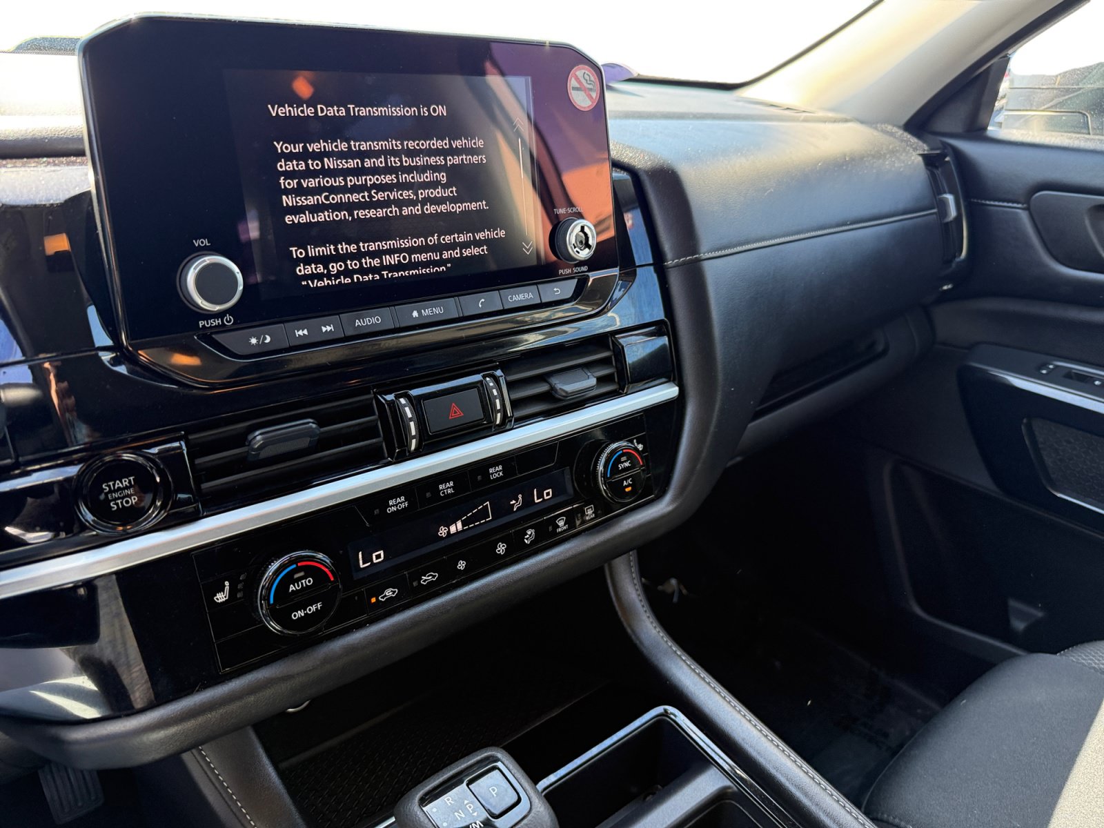 Used 2025 Nissan Pathfinder SV AWD/4WD image 12