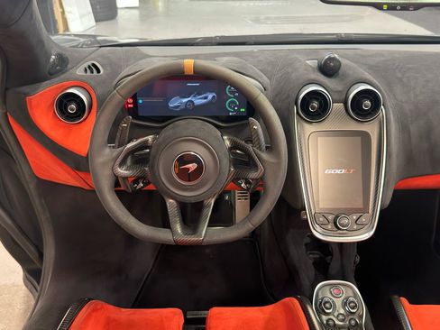 Used 2020 McLaren 600LT Spider RWD image 24