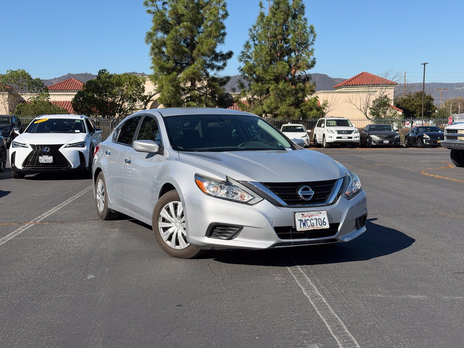 Used 2016 Nissan Altima 2.5 S w/ Power Driver Seat Package FWD image 1