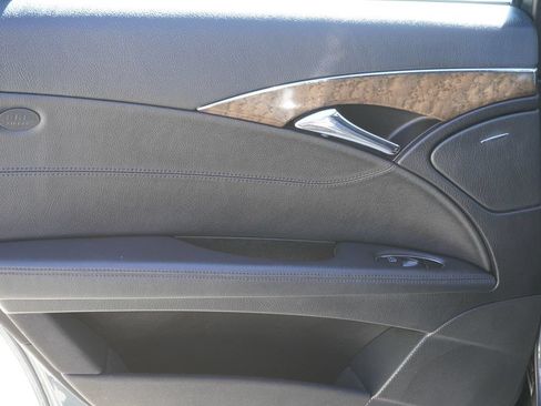 Used 2009 Mercedes-Benz E 350 Sedan image 17