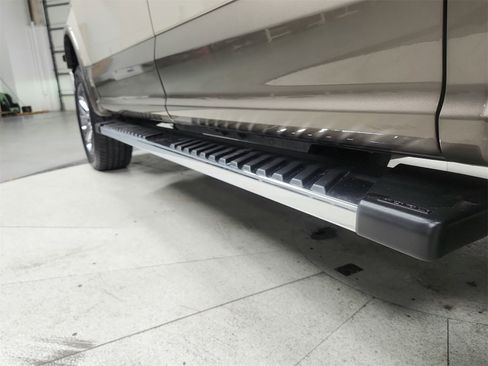 Used 2018 Ford F150 Lariat image 44