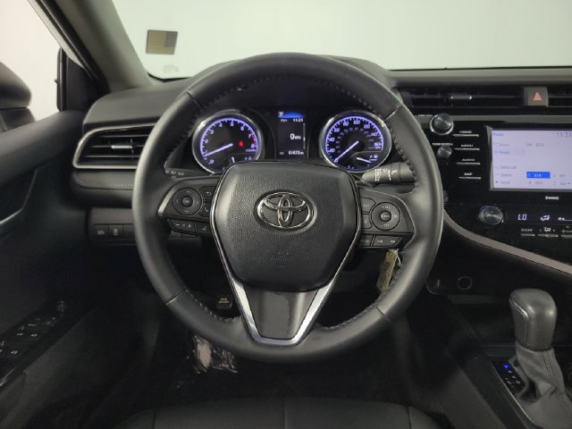 Used 2020 Toyota Camry SE FWD image 21