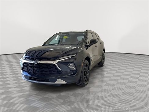 Certified 2024 Chevrolet Blazer LT w/ Convenience Package image 5