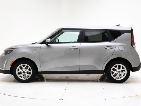 Used 2025 Kia Soul LX w/ LX Technology Package FWD image 5