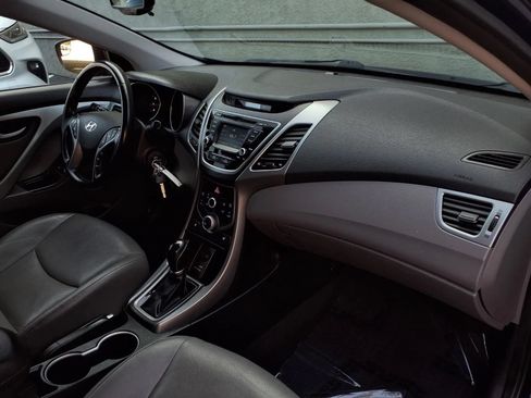 Used 2014 Hyundai Elantra Limited FWD image 21
