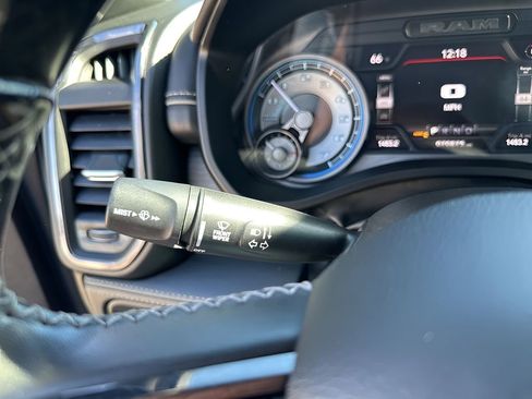 Used 2022 RAM 1500 Limited image 32