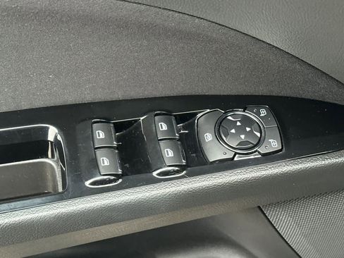 Used 2015 Ford Fusion SE image 14