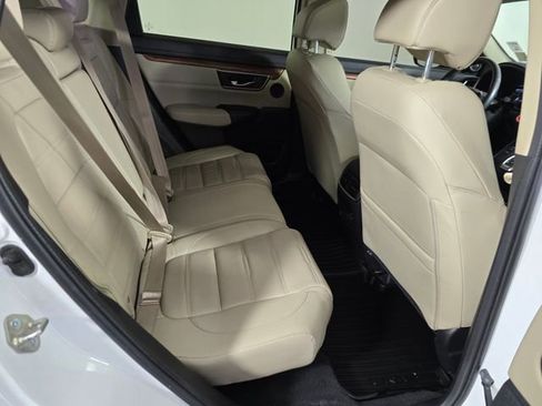 Used 2020 Honda CR-V Touring image 14