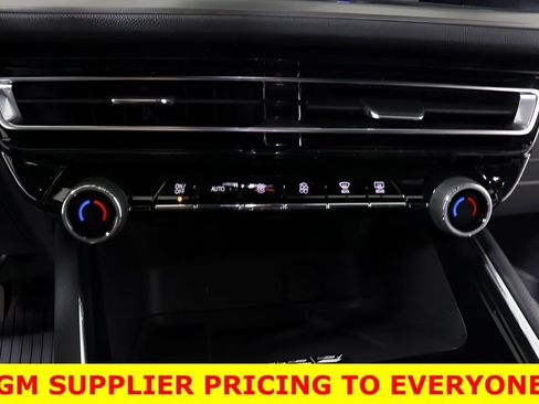 New 2026 Chevrolet Traverse LT w/ Midnight/Sport Edition image 9