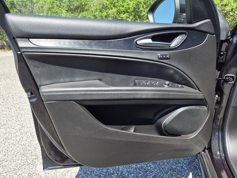 Used 2022 Alfa Romeo Stelvio Sprint RWD image 25