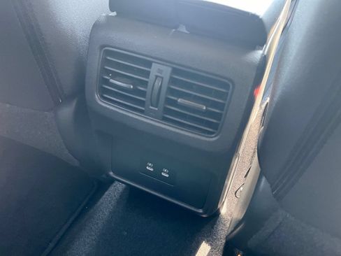Used 2025 Nissan Rogue SV FWD image 25