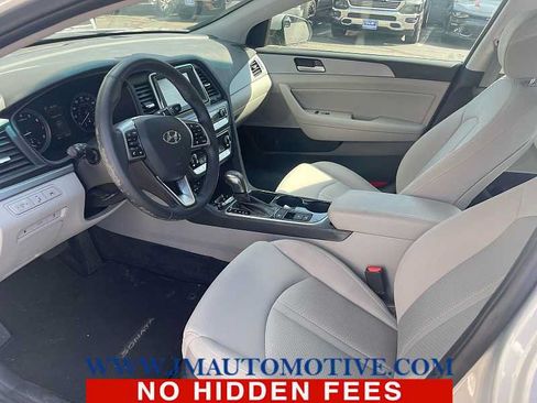 Used 2019 Hyundai Sonata SEL w/ Tech Package 02 FWD image 2