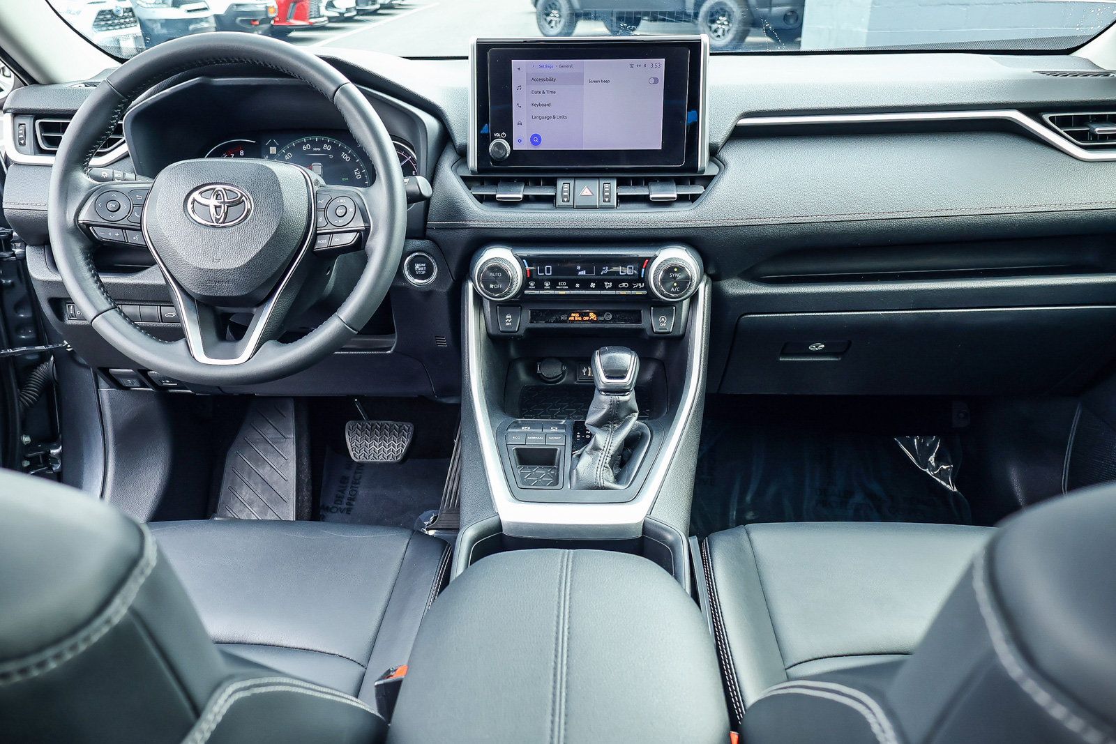 Used 2023 Toyota RAV4 XLE Premium FWD image 7
