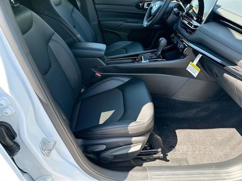 New 2026 Jeep Compass Latitude image 35