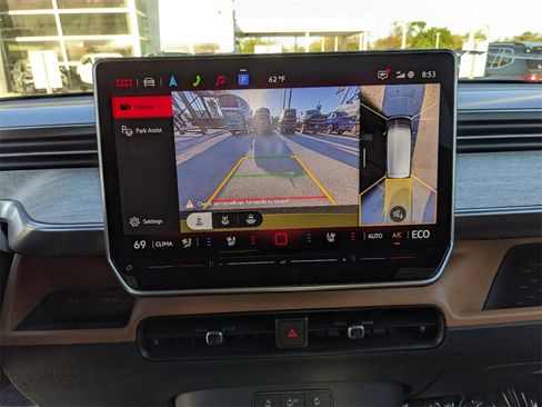 New 2025 Volkswagen ID. Buzz Pro S Plus image 21