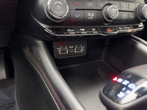 Used 2024 Dodge Durango GT image 71