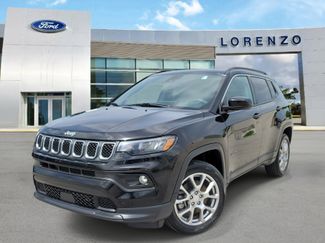 Used 2023 Jeep Compass Latitude w/ Sun and Sound Group AWD/4WD 360° Tour
