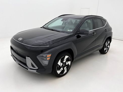Used 2025 Hyundai Kona Limited image 9