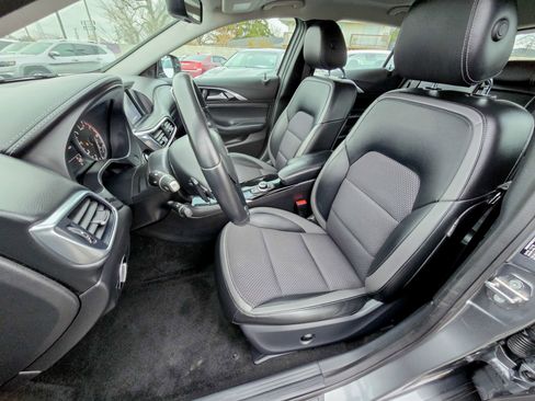 Used 2019 INFINITI QX30 image 31