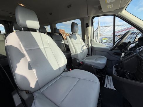 Used 2015 Ford Transit 350 XL image 18