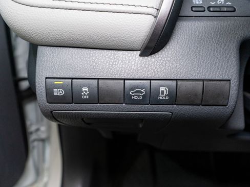 Used 2023 Toyota Camry XLE FWD image 31