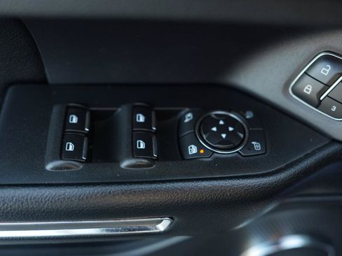 Used 2019 Ford Expedition XLT w/ Equipment Group 202A RWD image 19
