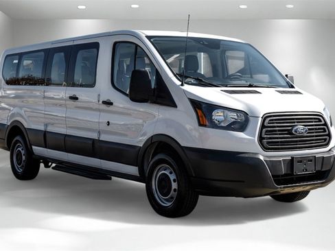 Used 2016 Ford Transit 350 XL image 5