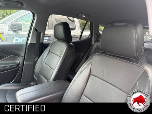 Used 2024 GMC Terrain SLT AWD/4WD image 4