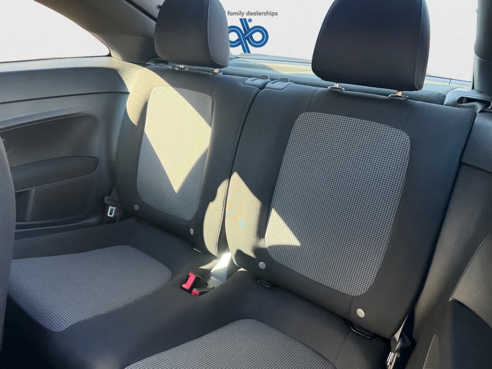 Used 2019 Volkswagen Beetle 2.0T S FWD image 22