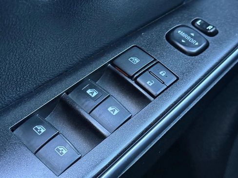 Used 2015 Toyota Camry SE image 23