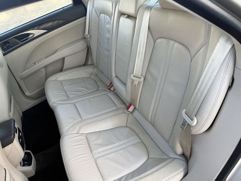 Used 2017 Lincoln MKZ Select w/ Technology Package image 10