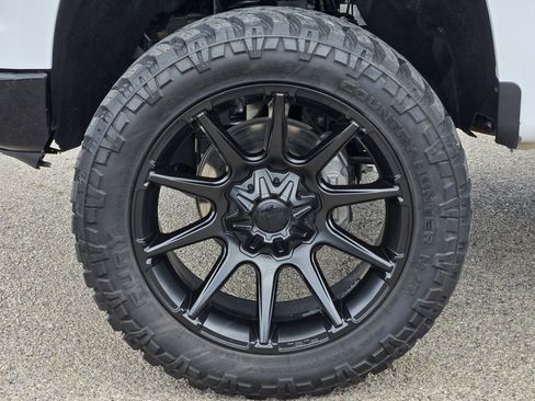 Used 2023 Chevrolet Silverado 1500 Custom Trail Boss image 12