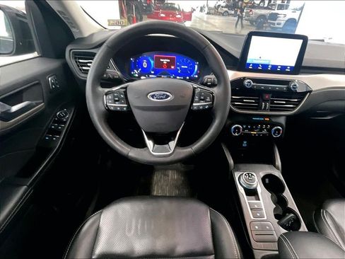 Used 2022 Ford Escape SEL w/ Technology Package AWD/4WD image 17