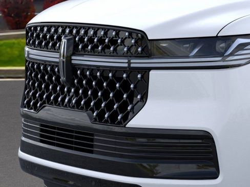 New 2025 Lincoln Navigator L Black Label image 17