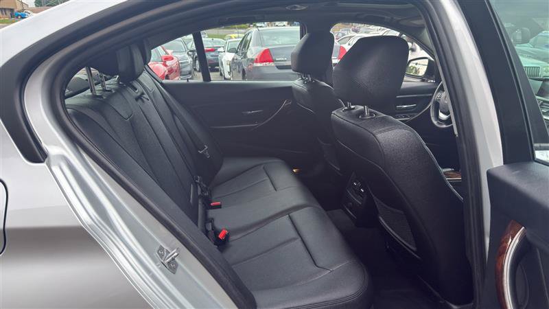 Used 2014 BMW 328i xDrive Sedan AWD/4WD image 16
