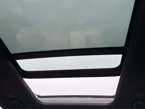 Used 2024 Jeep Grand Cherokee Limited image 27