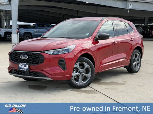 Used 2023 Ford Escape ST-Line w/ Tech Pack #1 AWD/4WD image 1