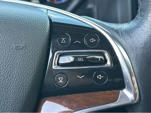 Used 2020 Cadillac Escalade Premium Luxury w/ LPO, Radiant Package image 30