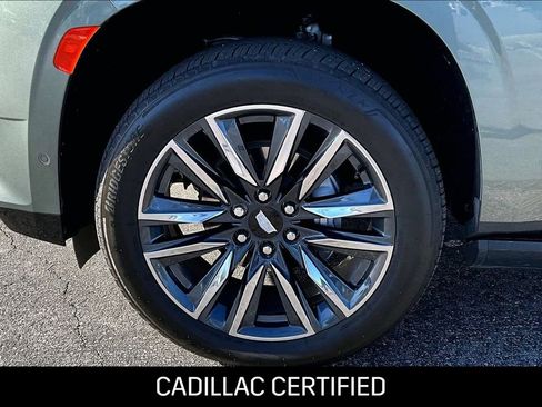Used 2024 Cadillac Escalade Sport Platinum w/ Heavy-Duty Trailer Package AWD/4WD image 12