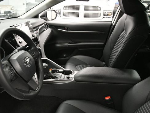 Certified 2023 Toyota Camry SE w/ Convenience Package AWD/4WD image 18