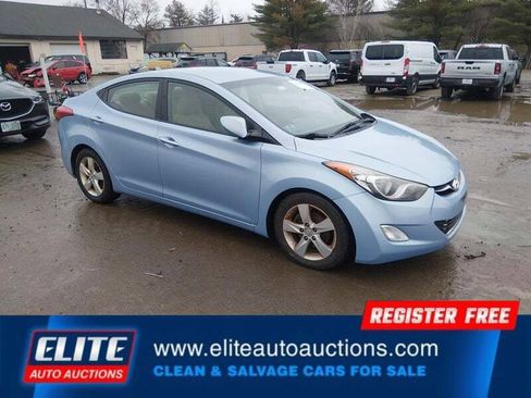 Used 2012 Hyundai Elantra GLS w/ Preferred Pkg 3 image 2