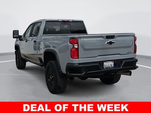 Used 2024 Chevrolet Silverado 2500 ZR2 w/ Technology Package image 5