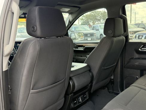 Used 2024 Chevrolet Silverado 1500 LT RWD image 13