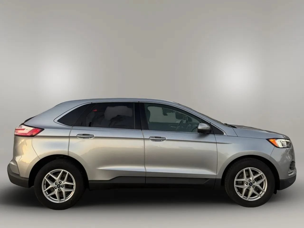 Used 2021 Ford Edge SEL AWD/4WD image 8