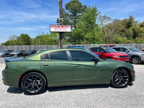 Used 2021 Dodge Charger SXT w/ Blacktop Package image 3
