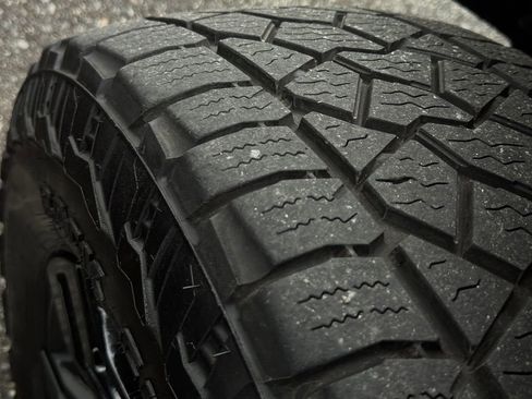 Used 2023 Chevrolet Tahoe Z71 w/ Luxury Package image 28