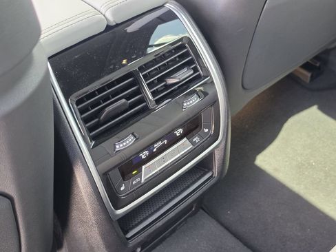 Used 2026 BMW X5 sDrive40i w/ M Sport Package RWD image 16