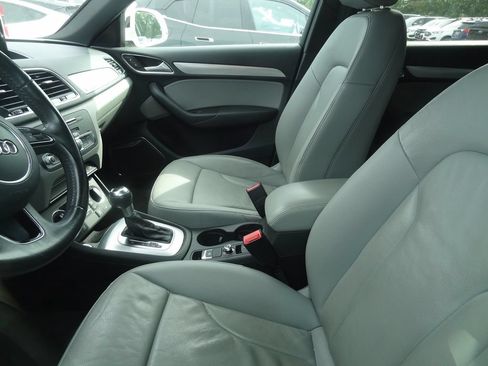 Used 2017 Audi Q3 2.0T Prestige w/ Prestige Package AWD/4WD image 6